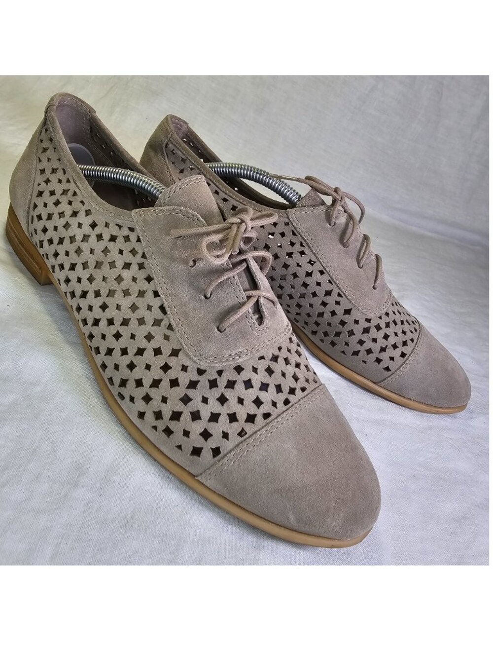 Franco Sarto Suede Laser Cut Perforated Lace Up Oxford Shoes US8 Taupe
